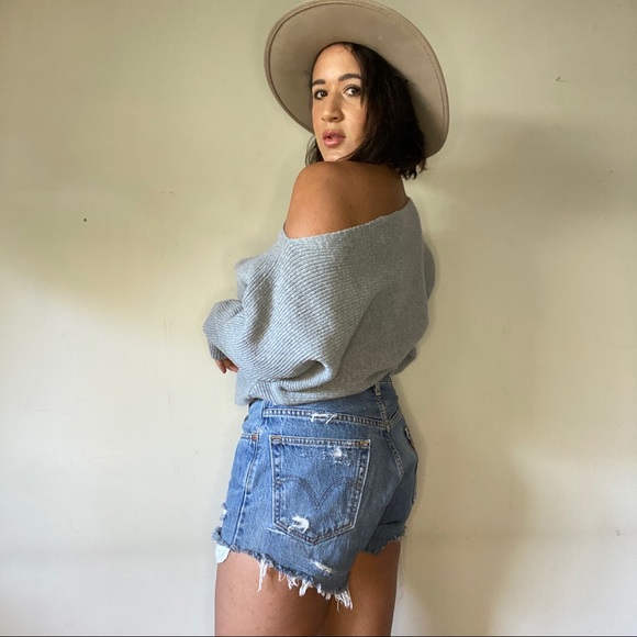 LEVI’S distressed shorts - Picture 2 of 16